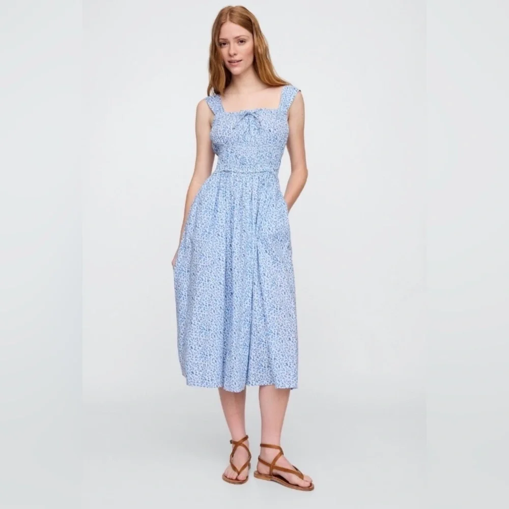 gap maxi dress Women's Poplin Smocked-Bodice by Ivory Beige Stripe Size M Seamed front bodice Gap Factory Women's Smocked Midi